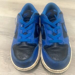 Nike Kids Sneakers in Blue and Black